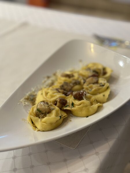 Ospatar full time, restaurant italienesc